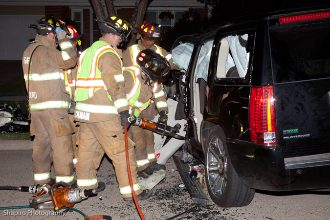 Buffalo Grove Fire Department MVA accident with trapped driver extrication Brandywyn Lane 6-8-12